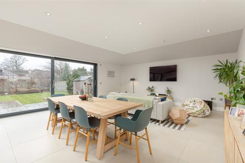 43 Gardiner Road, Edinburgh, EH4 3RL