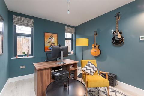 43 Gardiner Road, Edinburgh, EH4 3RL