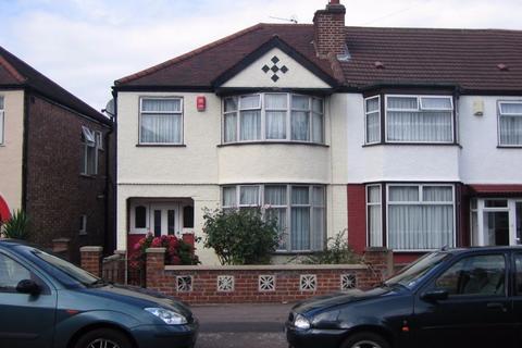 3 bedroom terraced house to rent, Abbey Road, Waltham Cross EN8