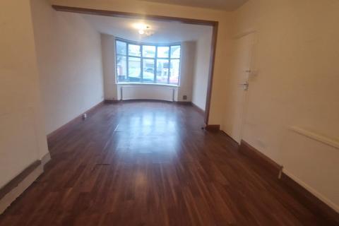 3 bedroom terraced house to rent, Abbey Road, Waltham Cross EN8