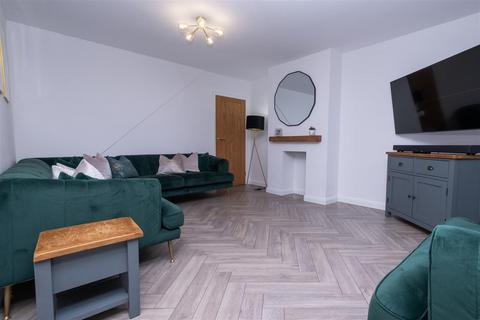 8 Chestnut Drive, Greenhill, Herne Bay, CT6 7PP