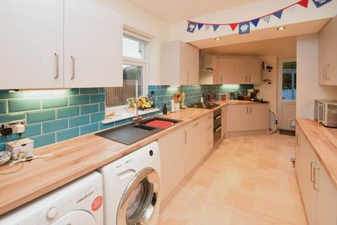 4 Fairway, Shipley, BD18 4RP