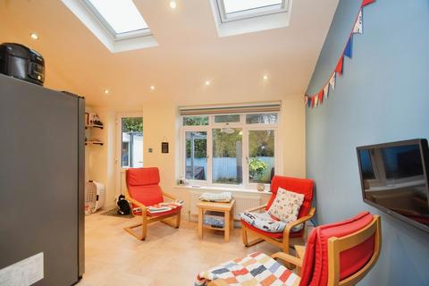 4 Fairway, Shipley, BD18 4RP