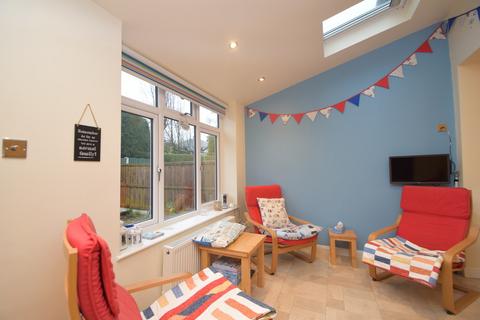 4 Fairway, Shipley, BD18 4RP