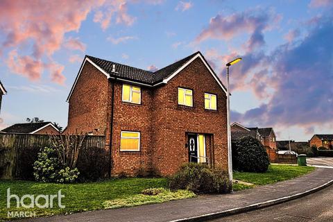 4 bedroom detached house for sale, Gresley Way, March