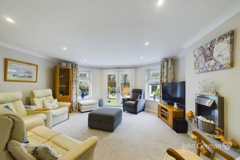 undefined, Main Street, Netherseal