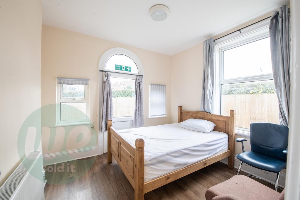 Estate agents aylesbury-34
