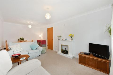 2 bedroom flat for sale, Ramsey Court, Cortis Road, Putney, London