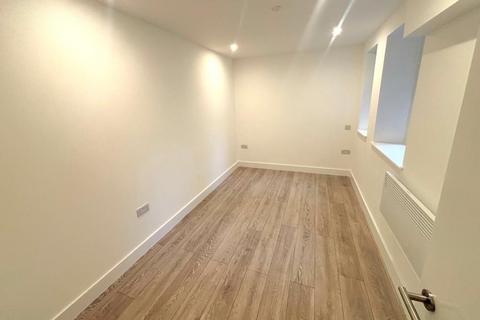 1 bedroom flat to rent, 22 Commercial Way, Woking GU21