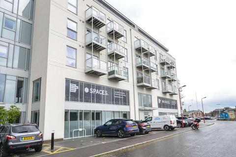 2 bedroom flat for sale, Station View, Guildford, Surrey