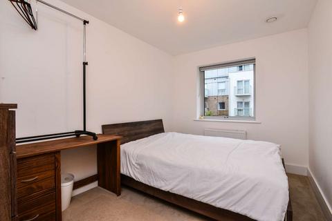 2 bedroom flat for sale, Station View, Guildford, Surrey