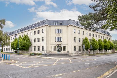 1 bedroom apartment for sale, Sandbanks Road, Ashley Cross