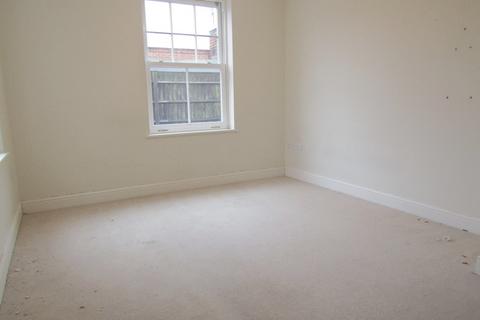 2 bedroom ground floor flat to rent, Glencoe Apartments, Frinton On Sea CO13