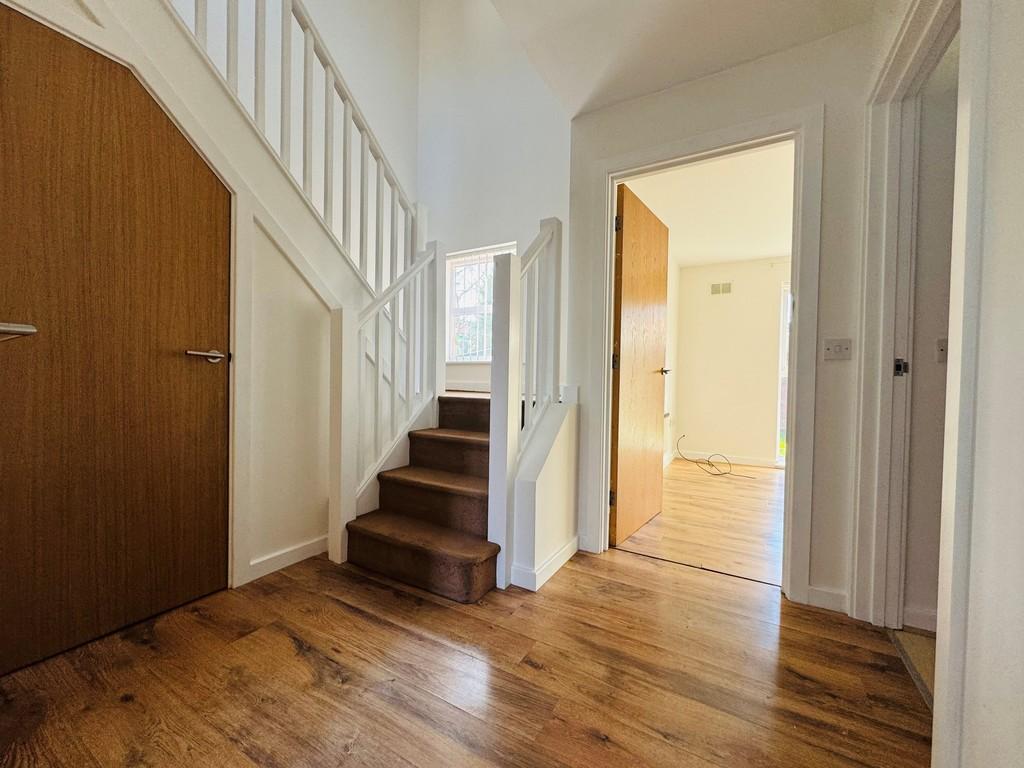 6 Apple Blossom Hallway