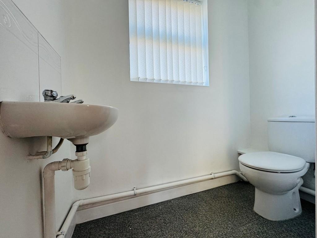 6 Apple Blossom downstairs toilet