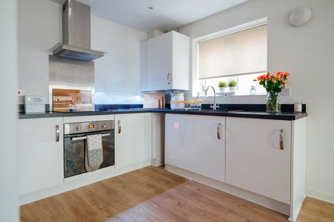 48 Dalziel Drive, Whittington, Worcester, WR5 2QY