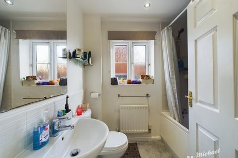 1 bedroom flat for sale, Musket Path, Aylesbury