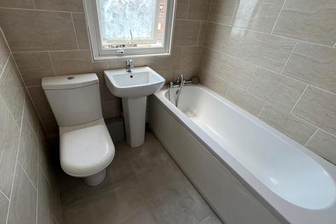 undefined, Avondale Road, Luton, Bedfordshire