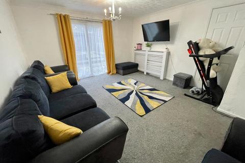 3 bedroom terraced house for sale, Denham Close, Luton, Bedfordshire, LU3 3TT