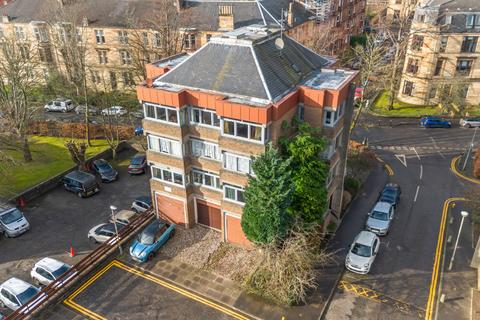 Flat 2, 4 Dirleton Drive, Glasgow, G41 3BQ
