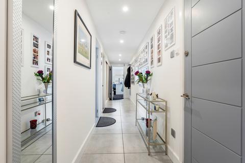 Flat 2, 4 Dirleton Drive, Glasgow, G41 3BQ