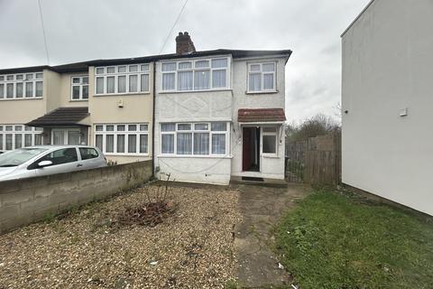 3 bedroom semi-detached house to rent, Clifford Road, London N9