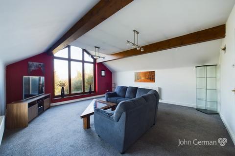 6 Berry Gardens, Burton-on-trent, DE15 0EE