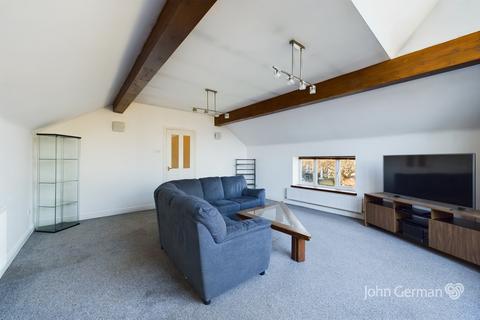 6 Berry Gardens, Burton-on-trent, DE15 0EE