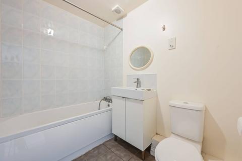 2 bedroom flat to rent, Wightman Road, N8, Turnpike Lane, London, N8