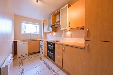 2 bedroom flat to rent, Wightman Road, N8, Turnpike Lane, London, N8