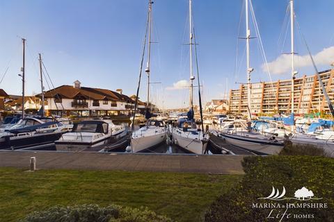 2 bedroom apartment for sale, Oyster Quay, Portsmouth PO6