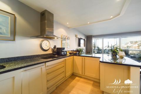 2 bedroom apartment for sale, Oyster Quay, Portsmouth PO6
