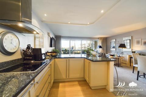2 bedroom apartment for sale, Oyster Quay, Portsmouth PO6