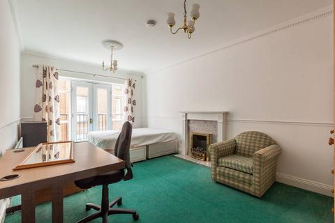 3 bedroom flat to rent, Leathermarket Court, London Bridge, London, SE1