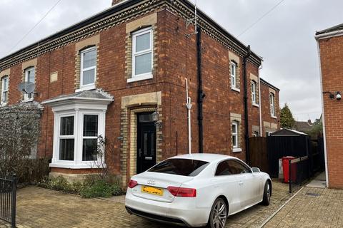 3 bedroom semi-detached house for sale, Albert Street, Spalding