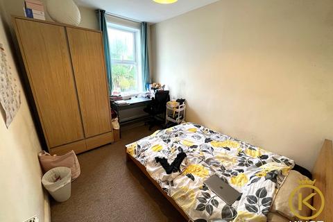 4 bedroom terraced house to rent, Northcote Road, Southsea