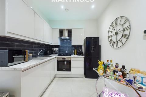 1 bedroom ground floor flat for sale, Opladen Way, Bracknell