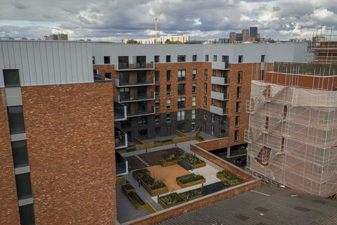 3 bedroom apartment for sale, at Merchant's Wharf, Merchants Wharf, Manchester M5