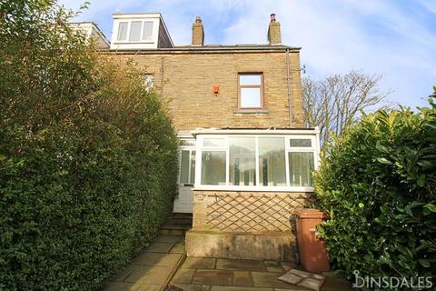 3 bedroom terraced house to rent, Wilsden Road, Sandy Lane, Bradford, BD15 9AD