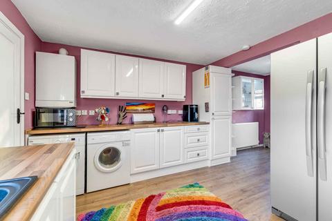 10 Glendale Crescent, Ayr, KA7 3SQ