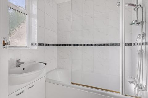 51 Holbeach Gardens, Sidcup, DA15 8QW