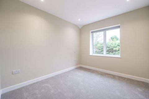 3 bedroom apartment to rent, Grovelands Road, West Purley