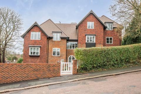 3 bedroom apartment to rent, Grovelands Road, West Purley