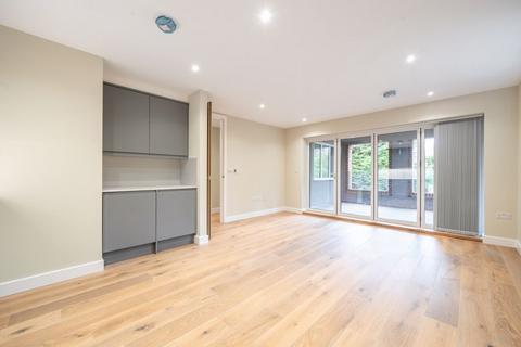 3 bedroom apartment to rent, Grovelands Road, West Purley