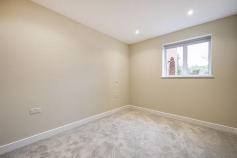 3 bedroom apartment to rent, Grovelands Road, West Purley