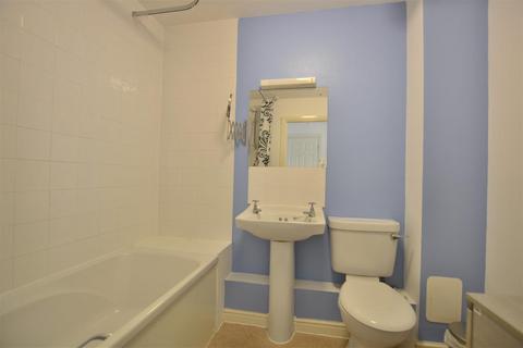 1 bedroom flat to rent, Fleet Road, Fleet GU51