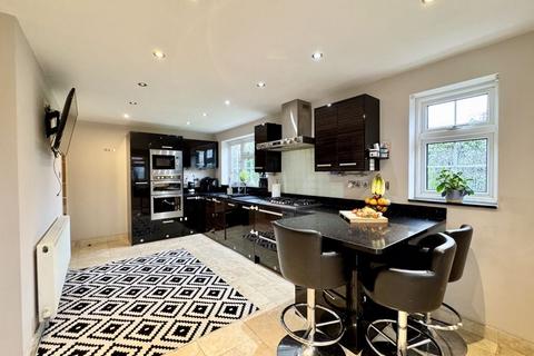 5 Bradgate Drive, Sutton Coldfield, B74 4XG