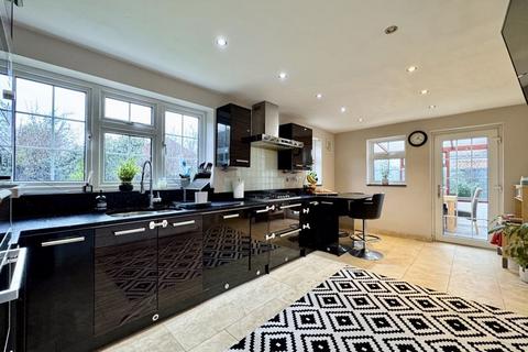 5 Bradgate Drive, Sutton Coldfield, B74 4XG