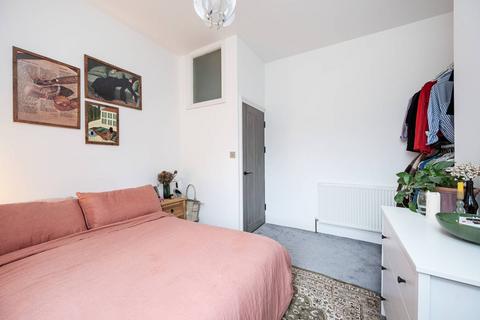 31a Penshurst Road, London, E9 7DT