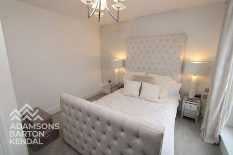 4 Lockside, Littleborough, OL15 0HX